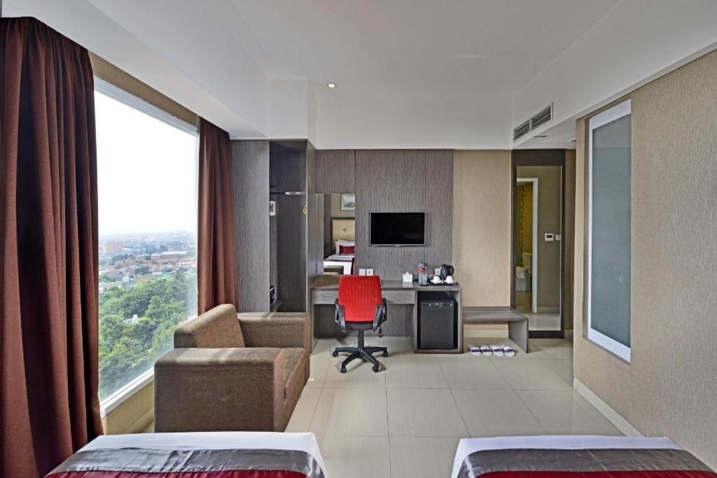 Travello Hotel Bandung Exterior foto
