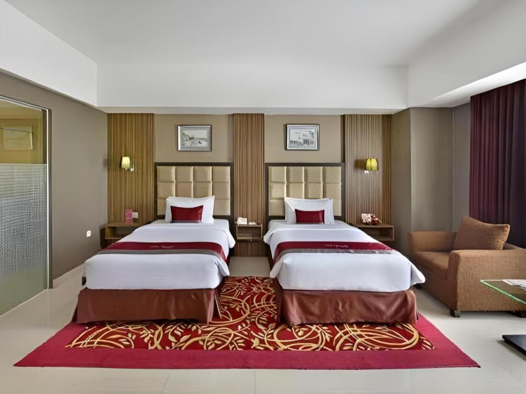 Travello Hotel Bandung Exterior foto
